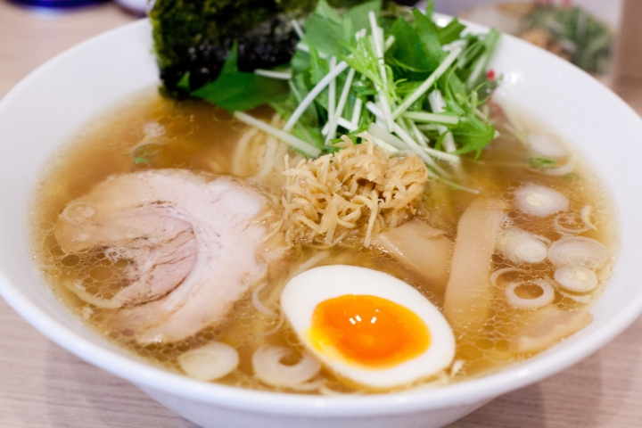 【美食。食記】東京 日暮里 快感冒了?那麼來喝一碗流流汗吧 めん処羽鳥 拉麵 薑 雞湯 推薦
