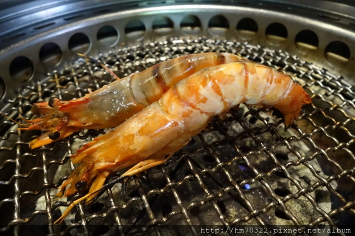『台中美食』- 西屯區太原路一段.雲火日式燒肉餐廳 / 台中西屯 / 和牛燒烤 / 逢甲夜市 / 母親節