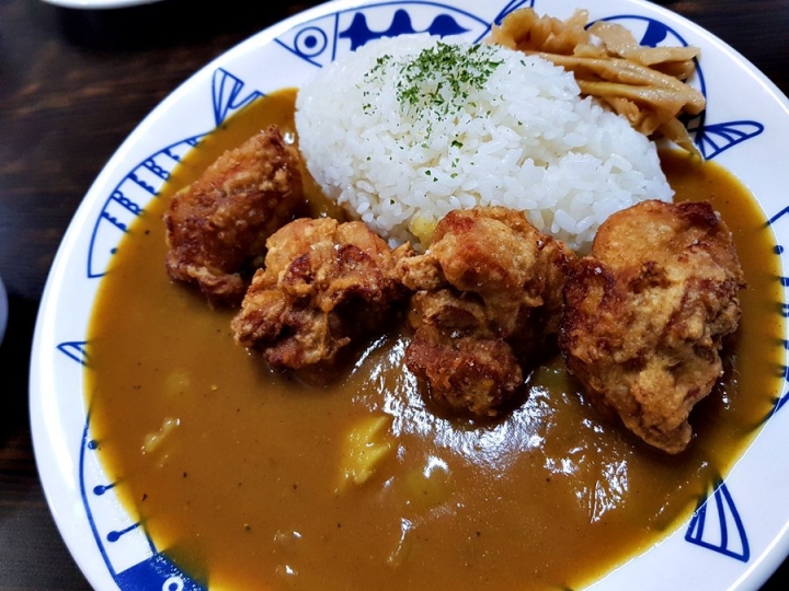 [日式咖哩]彰化市後火車站~木下食堂日式咖哩飯~日本人開的店~推薦唐揚雞塊咖哩飯~好吃!生意好!