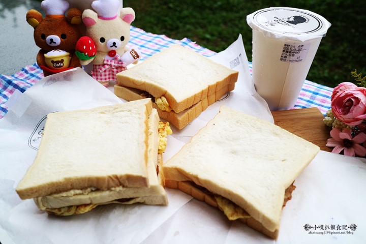 【中和美食】『EVERYDAY CAFE 』近永安市場站/手作吐司/排隊美食/大推國王夜總匯.洋蔥鮪魚蛋.每日肉蛋吐司