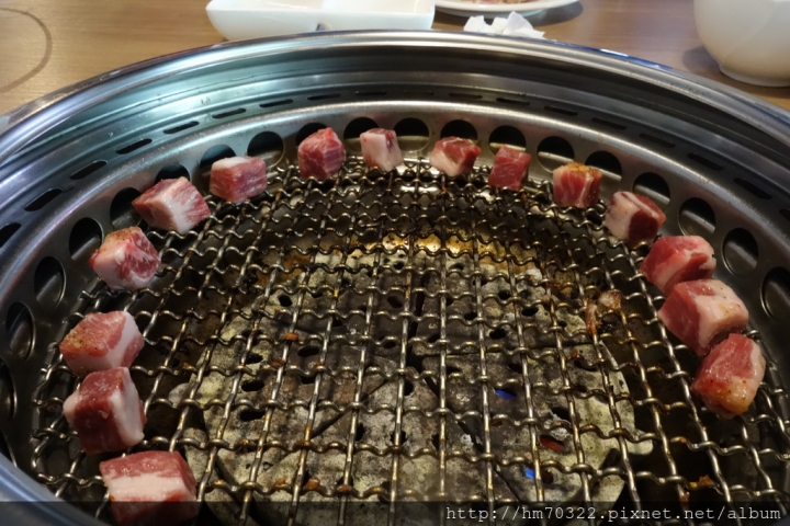『台中美食』- 西屯區太原路一段.雲火日式燒肉餐廳 / 台中西屯 / 和牛燒烤 / 逢甲夜市 / 母親節