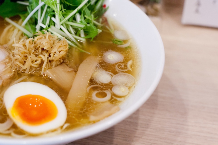 【美食。食記】東京 日暮里 快感冒了?那麼來喝一碗流流汗吧 めん処羽鳥 拉麵 薑 雞湯 推薦