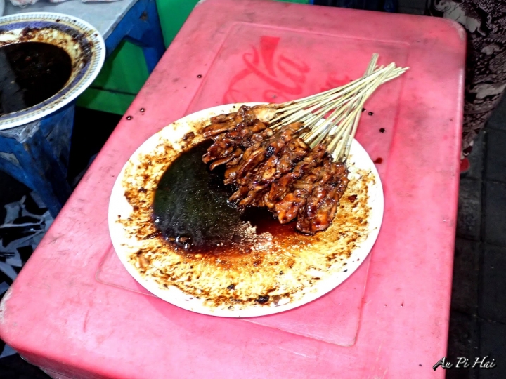 【Bali 峇里島】The Pavilion Kuta 庫塔民宿推薦以及這輩子我吃過最好吃的sate沙爹就在此路邊攤