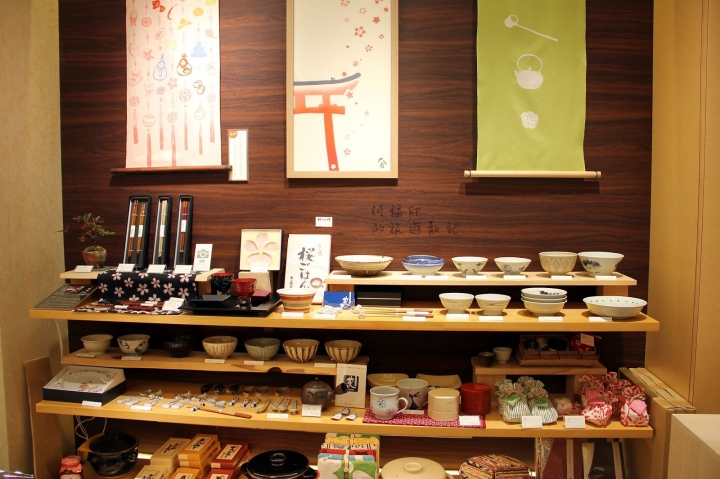 2016日本過新年十三日自助行 (十) 年初二,輕鬆點!!淺草散策、秋葉原巡禮、夜遊東京車站