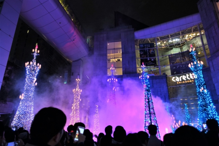 ＜日本＞2017放風行DAY4~童心東京一番街、恐龍飯店甜點、夢幻汐留點燈