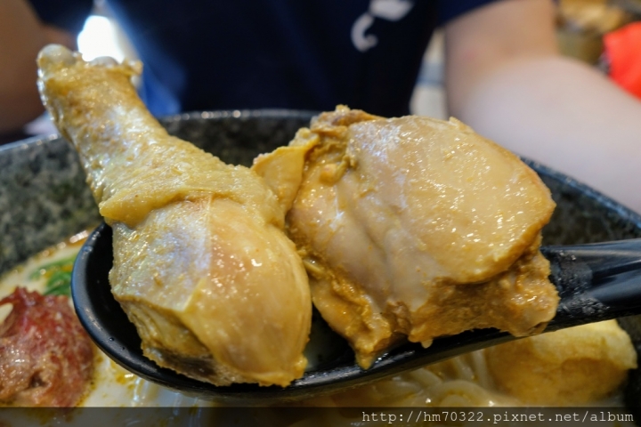 『桃園美食』- 蘆竹區奉化路．小檳城特色南洋麵食 / 南崁 / 巷弄美食 / 食尚玩家