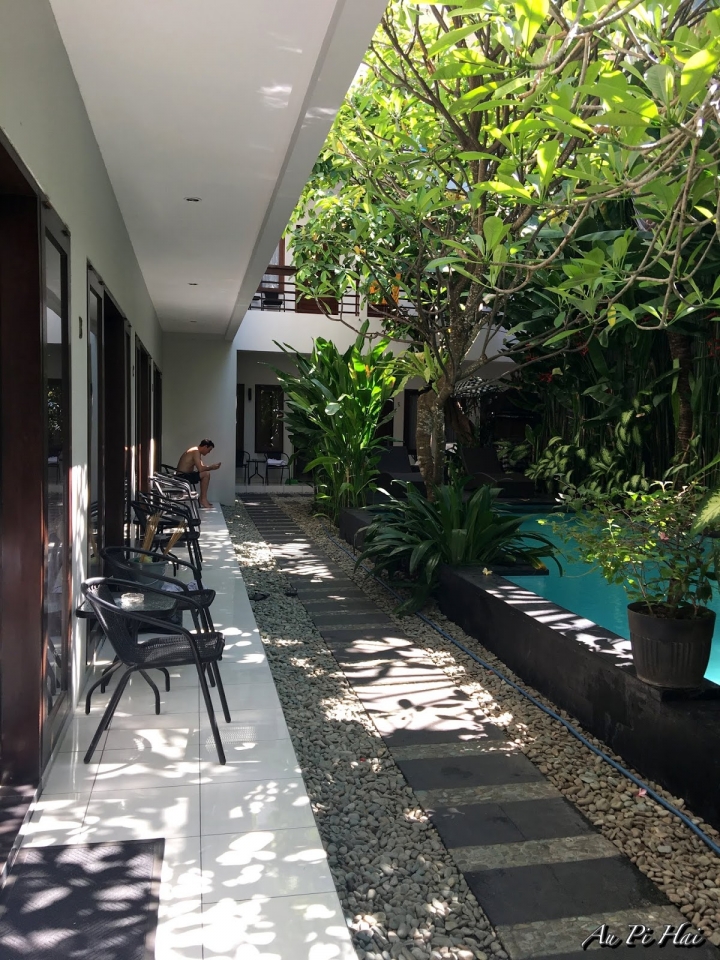 【Bali 峇里島】The Pavilion Kuta 庫塔民宿推薦以及這輩子我吃過最好吃的sate沙爹就在此路邊攤