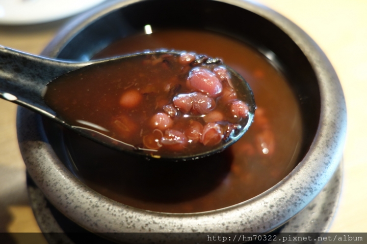 『台中美食』- 西屯區太原路一段.雲火日式燒肉餐廳 / 台中西屯 / 和牛燒烤 / 逢甲夜市 / 母親節