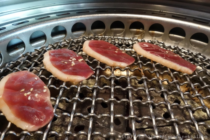 『台中美食』- 西屯區太原路一段.雲火日式燒肉餐廳 / 台中西屯 / 和牛燒烤 / 逢甲夜市 / 母親節