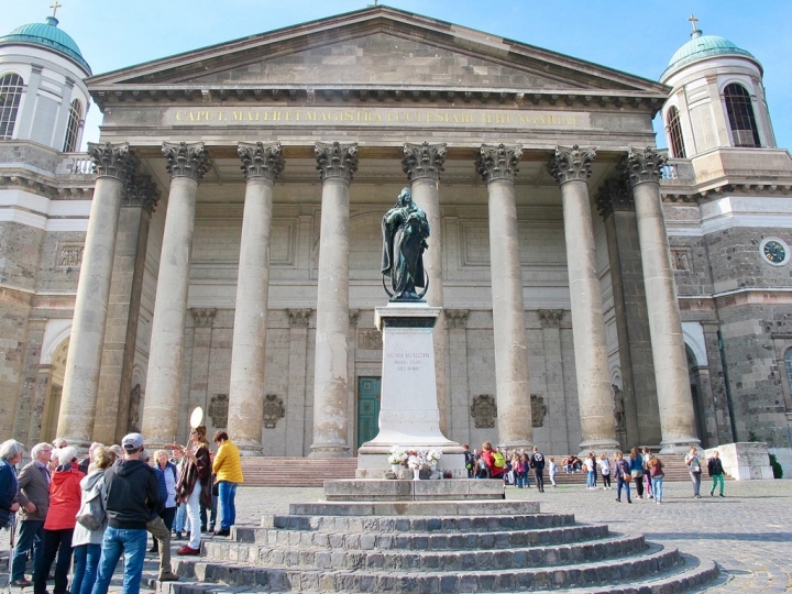 【Hungary.走跳】布達佩斯近郊一日三小鎮旅行(一)斯匈邊境 Esztergom