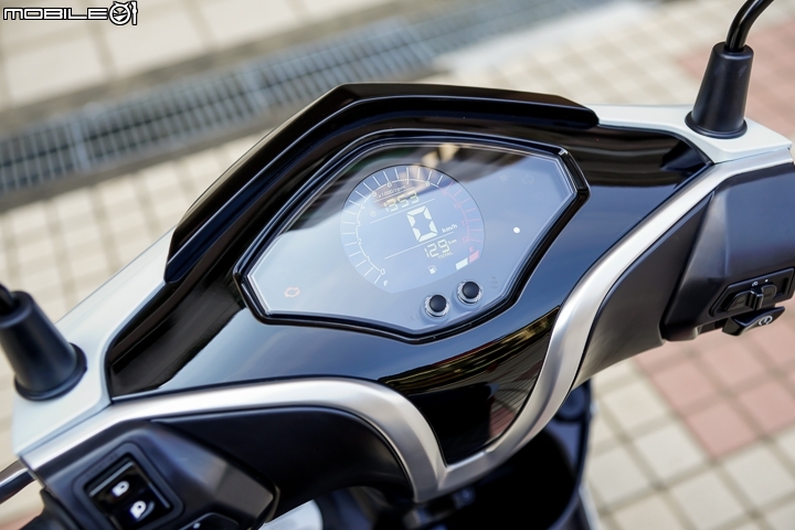 SYM FNX 125試駕 歐風美學科技結晶