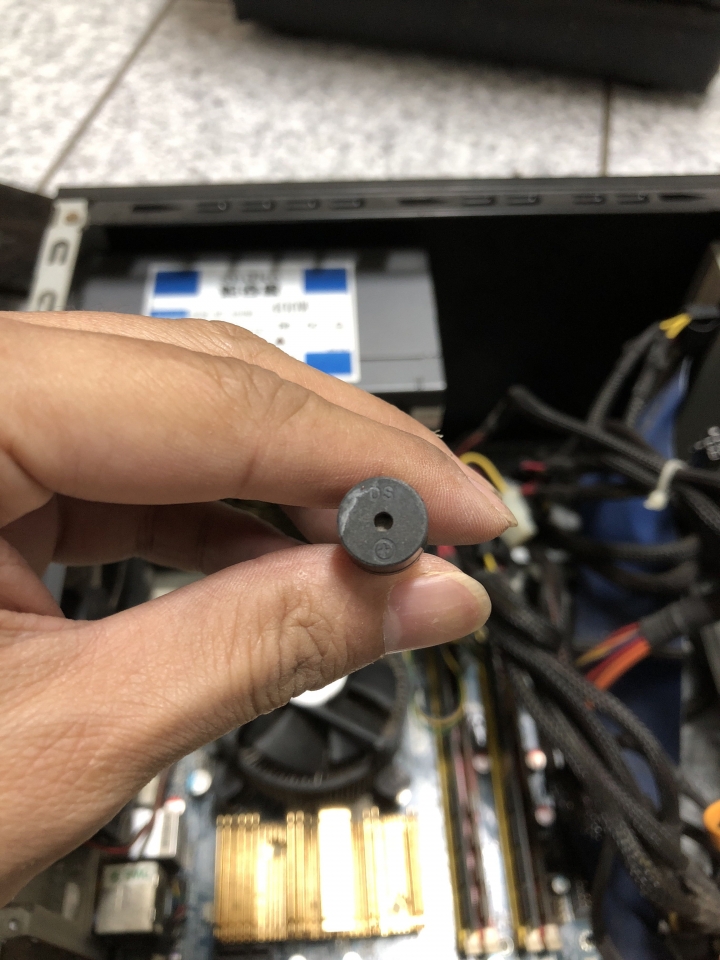 請益：請教版上的大大，關於電腦主機零件。