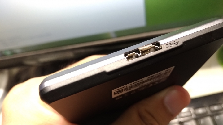 ADATA威剛 HC660 2TB USB3.1 2.5吋行動硬碟 速度測試 這樣正常嗎?