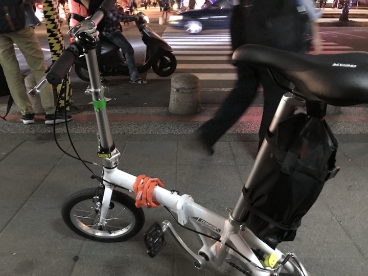 帶小折出國！自製攜車袋+收納束帶