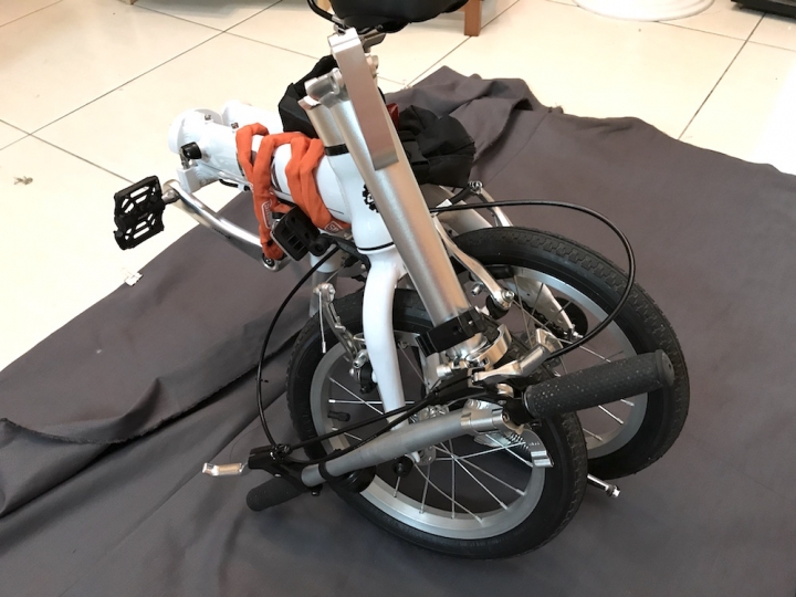 帶小折出國！自製攜車袋+收納束帶