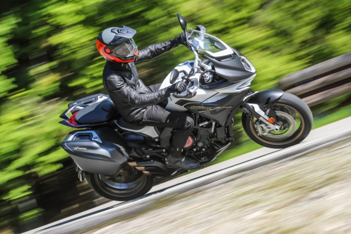MV Agusta Turismo Veloce 800 Lusso SCS 媒體試駕 MV Agusta Turismo Veloce 800 Lusso SCS 媒體試駕