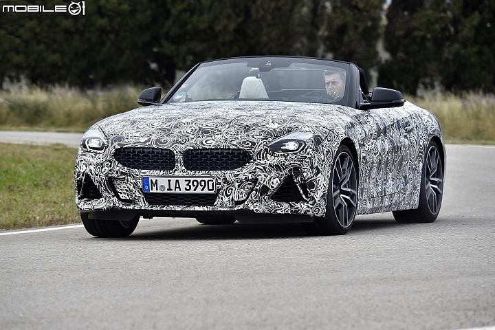 BMW Z4偽裝照外觀一覽,新一代美型敞篷跑車即將誕生! BMW Z4偽裝照外觀一覽,新一代美型敞篷跑車即將誕生!