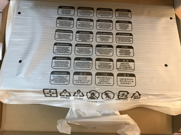 ［簡單開箱］冷門的選擇  DELL S2719DM