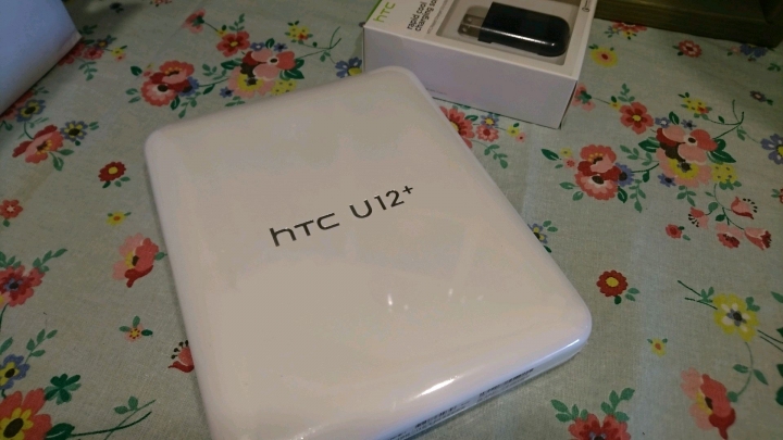 ［不專業開箱］等好久總算等到的U12透視藍