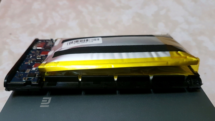 小米行動電源10000QC3.0高配版膨脹問題