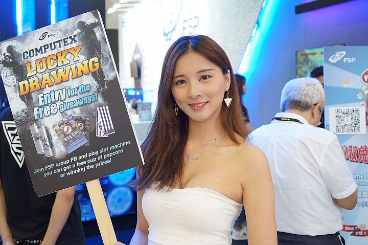 展場小野貓--去電腦展當然要拍Show Girl阿~不然要幹嘛?