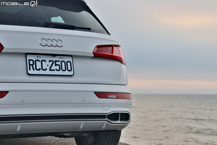 Audi SQ5 車尾搭配專屬後保桿 Audi SQ5 車尾搭配專屬後保桿