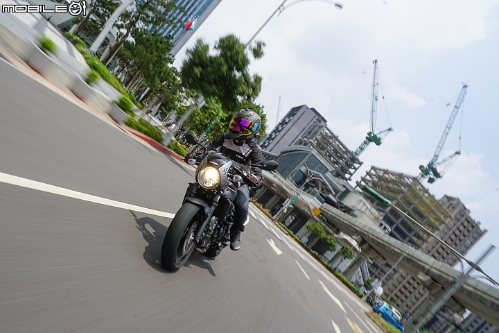 SUZUKI SV650X ABS 試駕實拍 SUZUKI SV650X ABS 試駕實拍