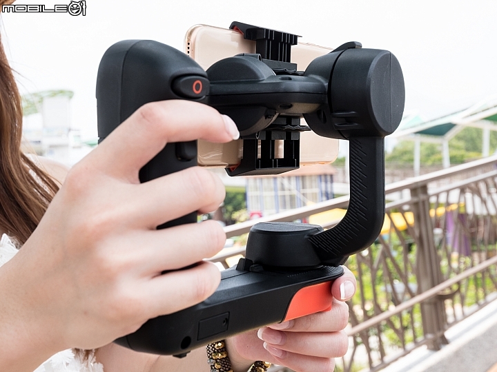 Freefly Movi 三軸穩定器實測｜iPhone用戶的新選擇 穩定性高且支援多種拍攝模式！