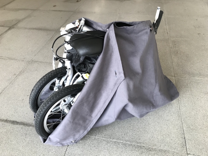 帶小折出國！自製攜車袋+收納束帶