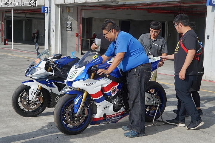 精進賽道騎乘技術！2018 大鵬灣超級摩托車訓練營