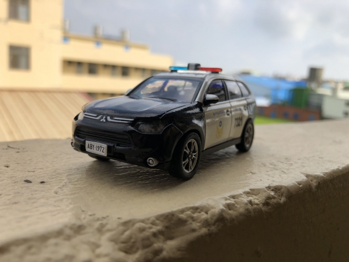 1:43 奧蘭德改裝中市警保大特勤中隊巡邏車