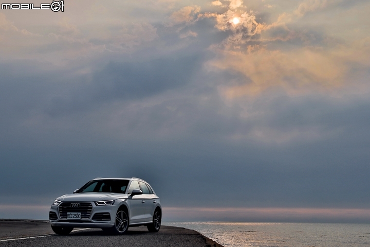 Audi SQ5 規格諸元表 Audi SQ5 規格諸元表