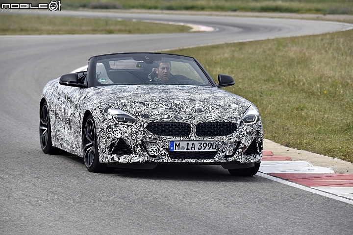 BMW Z4偽裝照外觀一覽,新一代美型敞篷跑車即將誕生! BMW Z4偽裝照外觀一覽,新一代美型敞篷跑車即將誕生!