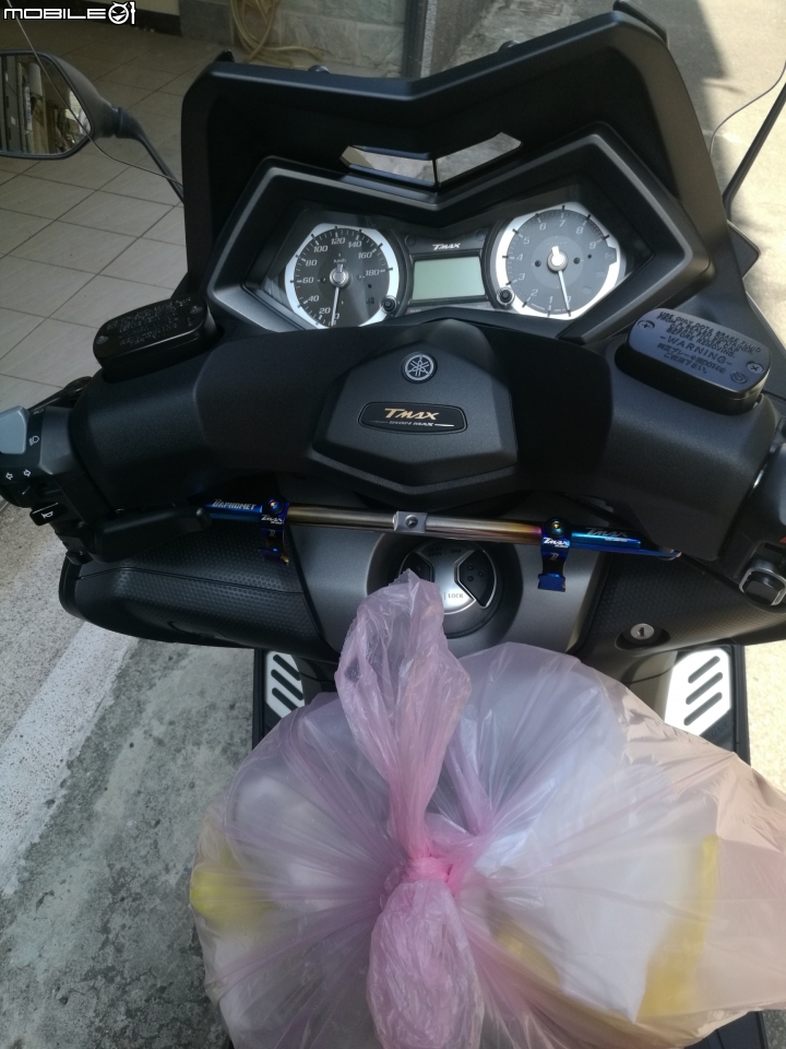 遲來的 2015 Tmax 鋼鐵特式版~純正爸爸車開箱