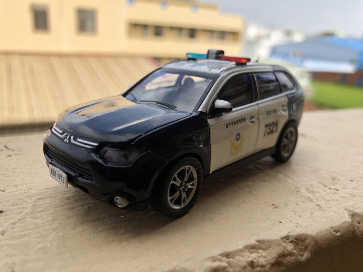 1:43 奧蘭德改裝中市警保大特勤中隊巡邏車