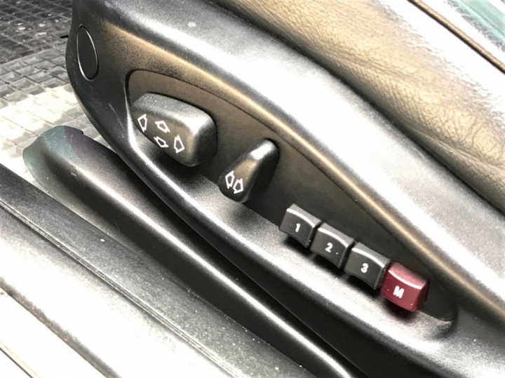 2000年 BMW 328i E46 分享文
