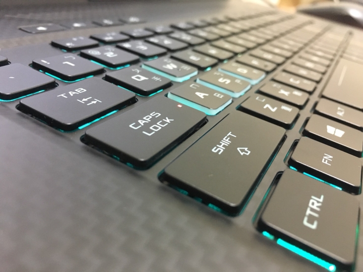 令人心動的ASUS ROG GL703GS Strix Scar Edition開箱