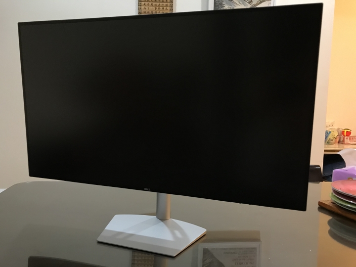 ［簡單開箱］冷門的選擇  DELL S2719DM