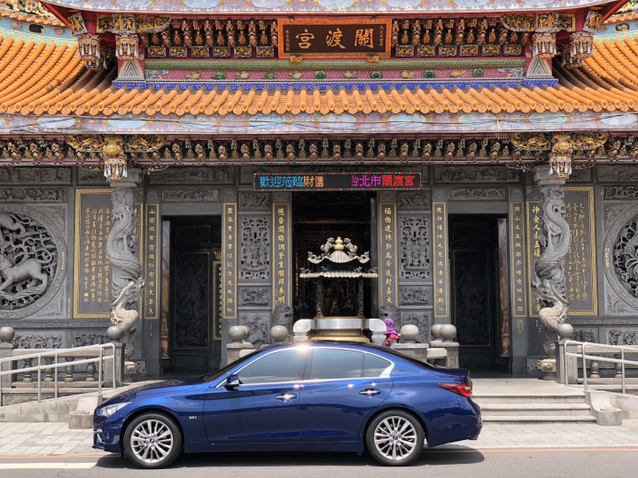 Q50 2.0t旗艦版終於交車啦~~~