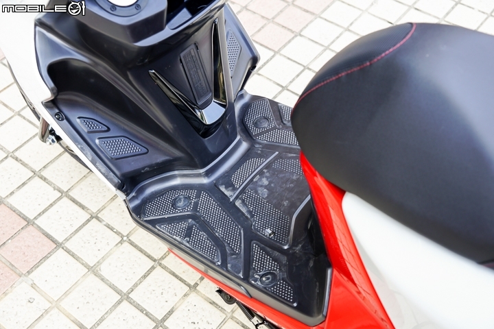 SYM FNX 125試駕 歐風美學科技結晶
