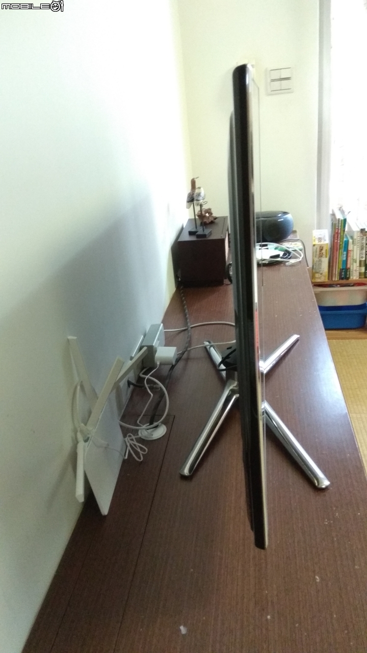 Panasonic TH-49FX700W入手(更新: 護蓋加工挖孔)