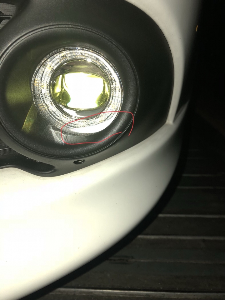 LED霧燈有水氣正常現象嗎？