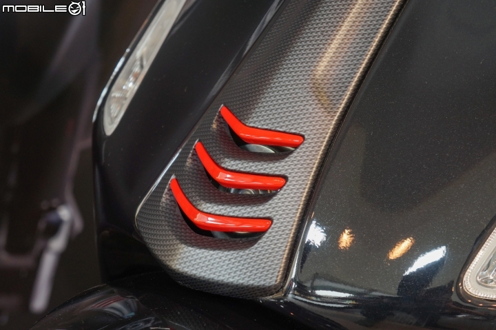 [採訪]Vespa 內湖旗艦展示中心開幕！限量車款 Sprint Carbon 同步展出