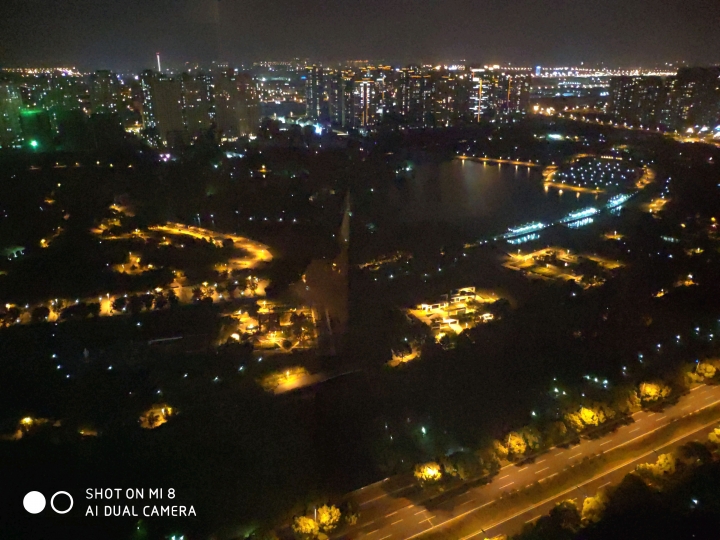 小米8 MI 8 黑色 6+256 開箱