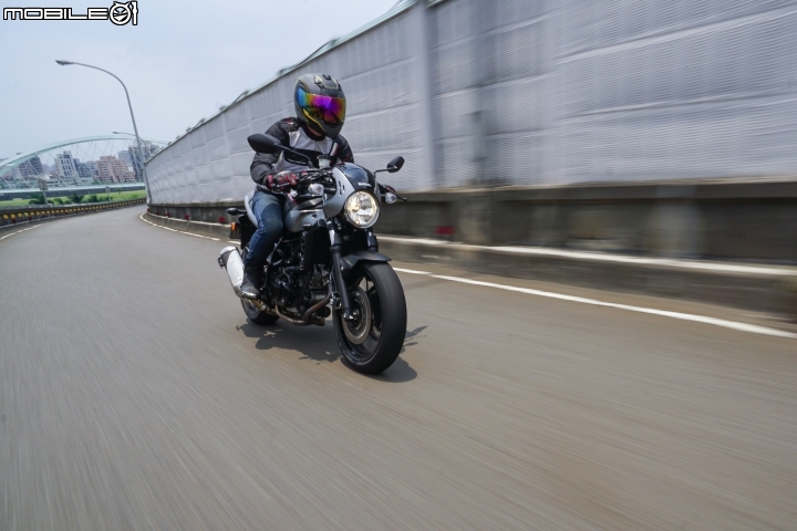 SUZUKI SV650X ABS 試駕實拍 SUZUKI SV650X ABS 試駕實拍