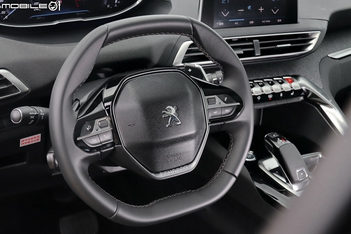 Peugeot 5008 1.6L BlueHDi試車報導 七人舒適同享的獨特設計感