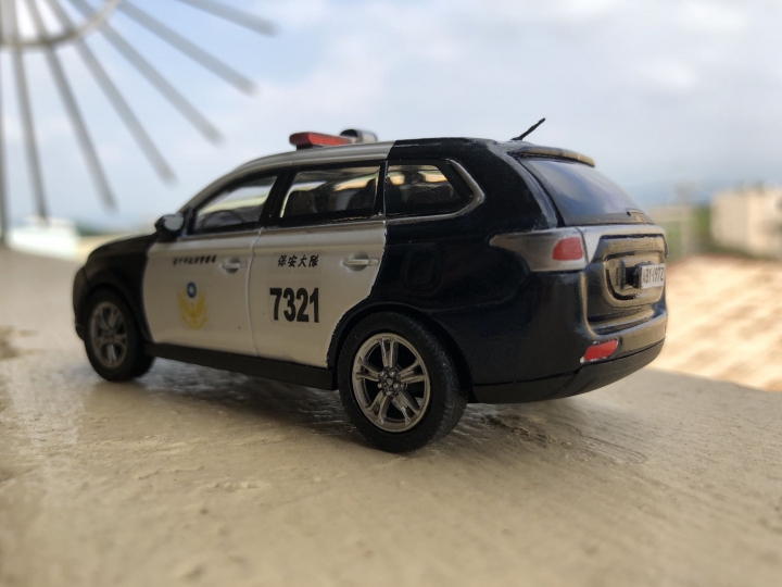 1:43 奧蘭德改裝中市警保大特勤中隊巡邏車
