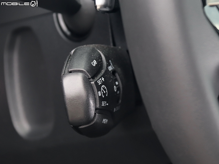 Peugeot 5008 1.6L BlueHDi試車報導 七人舒適同享的獨特設計感