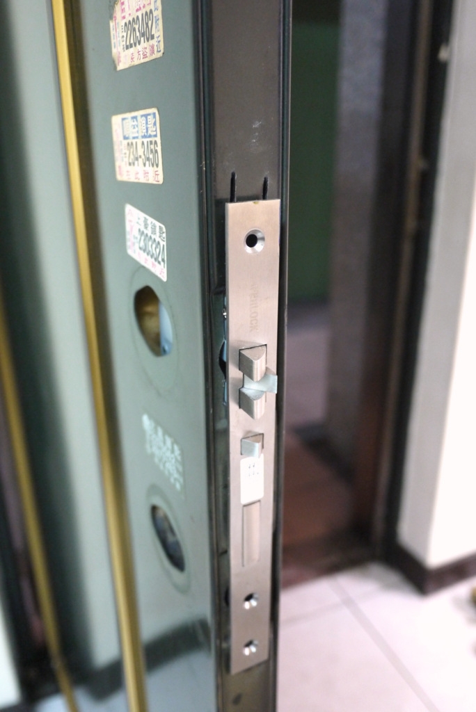新家裝潢換了電子鎖~維夫拉克電子鎖開箱文分享