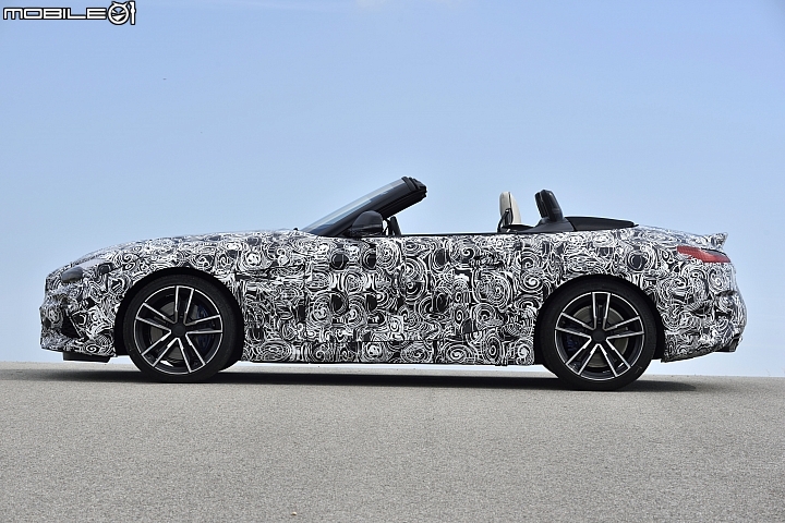 BMW Z4偽裝照外觀一覽,新一代美型敞篷跑車即將誕生! BMW Z4偽裝照外觀一覽,新一代美型敞篷跑車即將誕生!